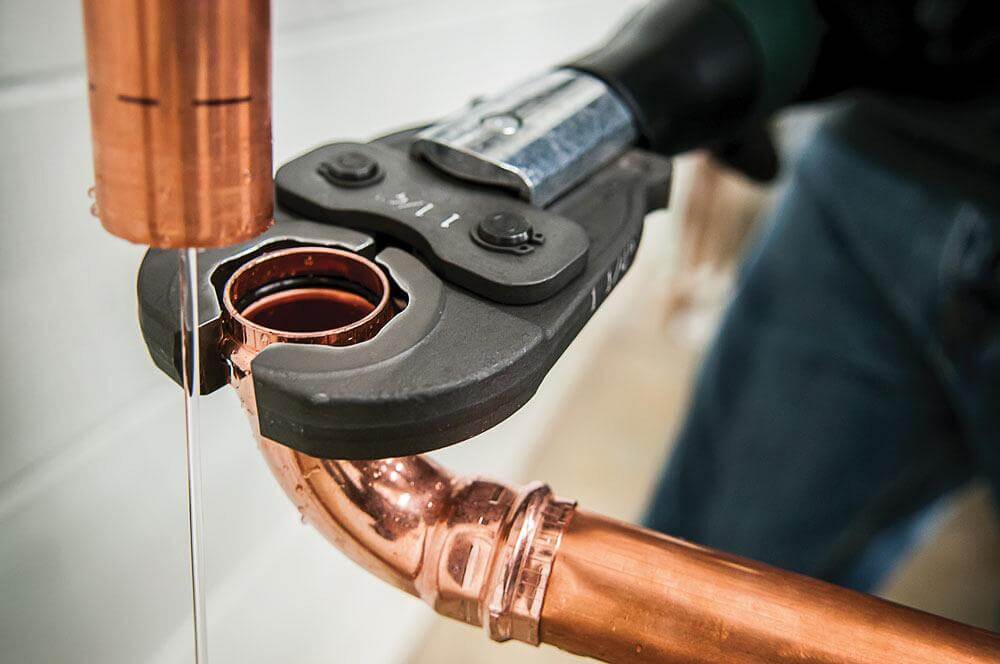 hand-held-pressing-tool-provides-quick-convenient-pipe-installation-and-maintenance-as-an-alternative-to-traditional-methods-1526482443